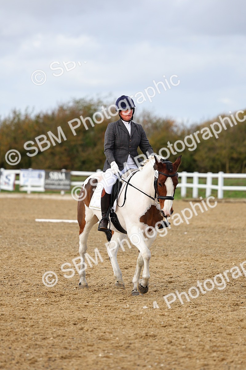 SBM_002666 - Class 8-11 - Novice 1-E1