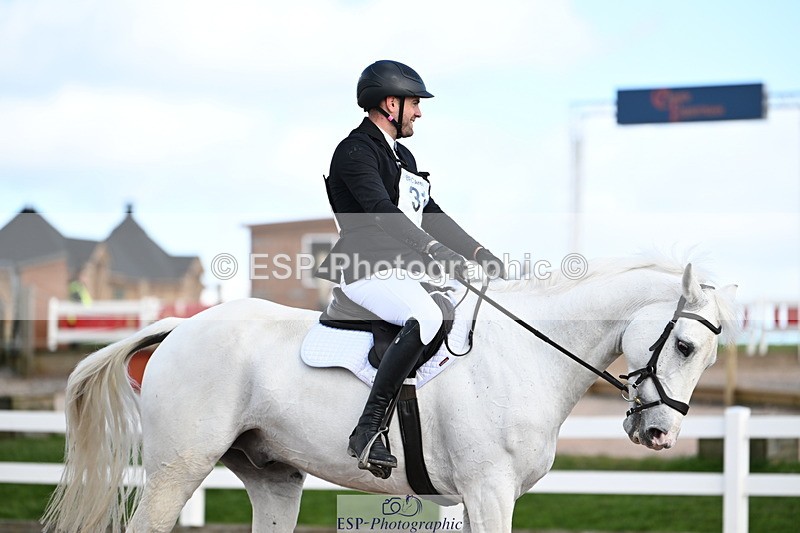 240324A-132640-03656 - Novice 27, 12.30 to 13.50