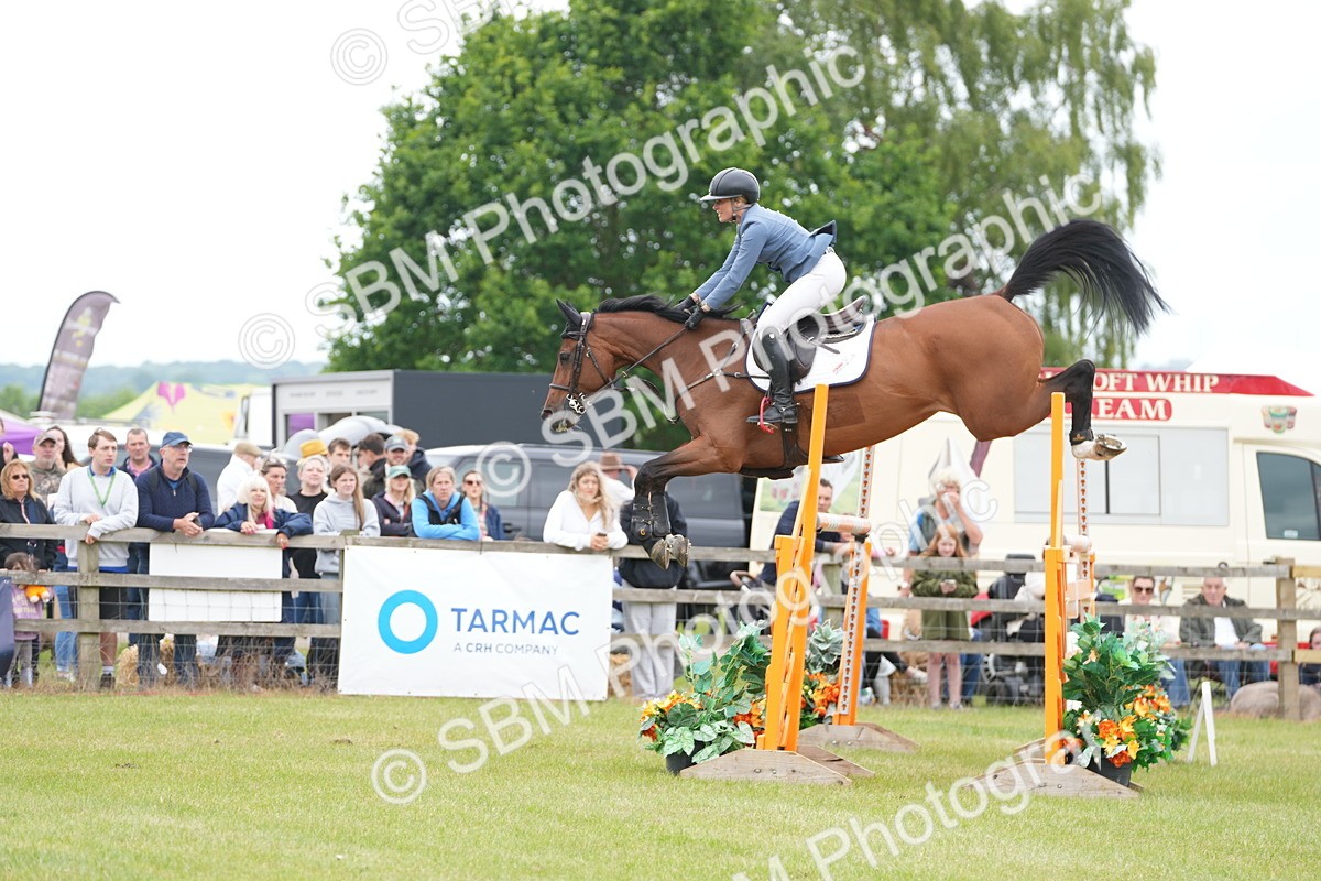 SBM_06370 - Class 202 - National 1.40m Open