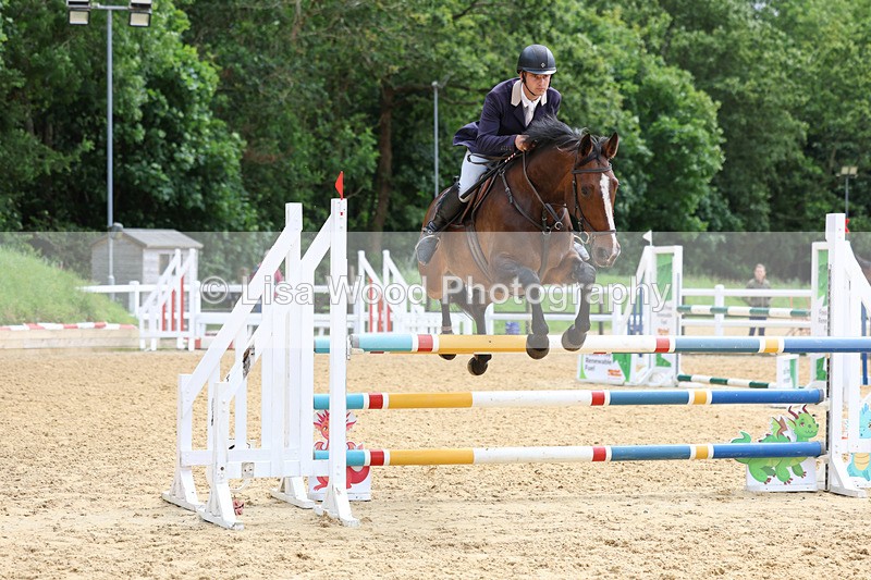3E7A4338 - Class 7: Senior Newcomers/1.10m open