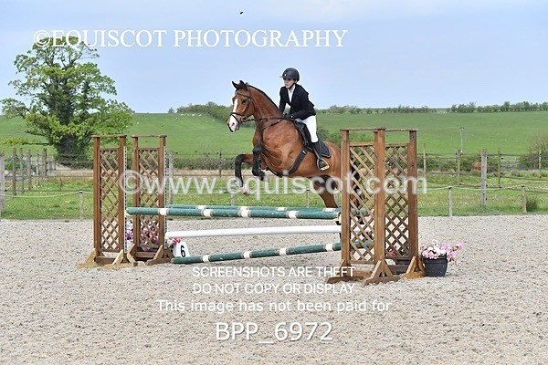 BPP_6972 - CLASS 4 FRI Senior BritiNovice/ 90cm Open