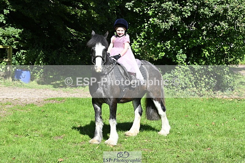 240728B-095947-00268 - Sunday Stable Shots and Fancy Dress