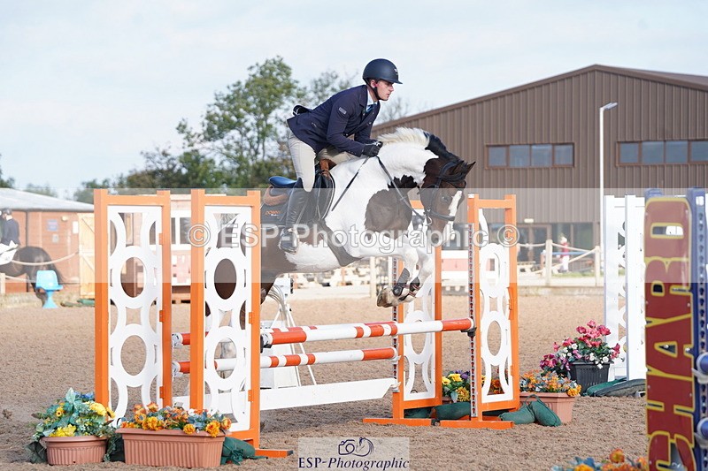 241005A-095132-04340 - SAT Cls 8 Snr British Novice & 90cm Open