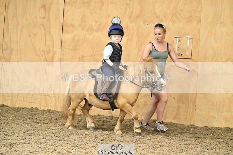 240728B-142936-00568 - Theo and Gemma's Groups Indoor