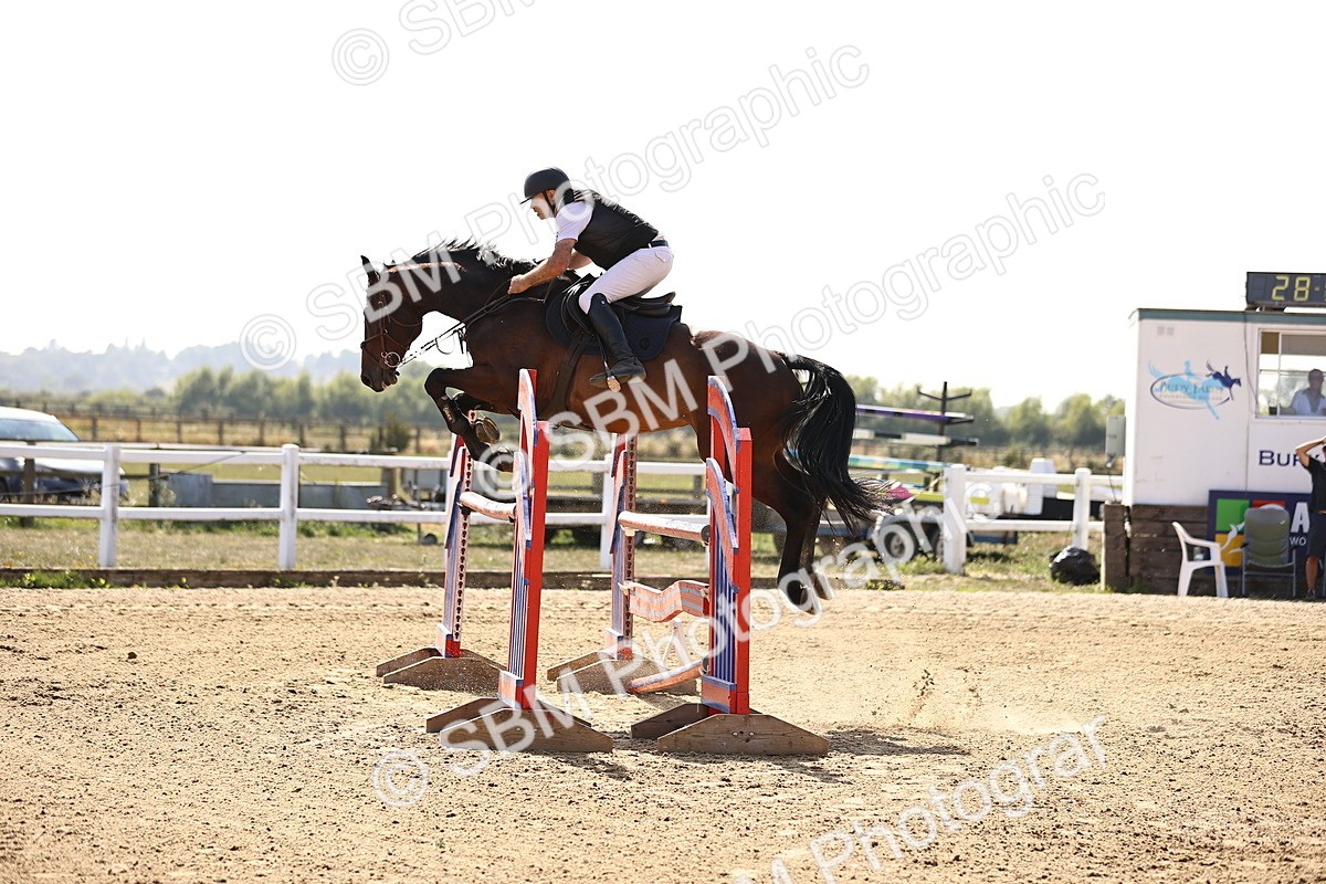 SBM_006944 - Class 13 - Senior Newcomers - 1.10m