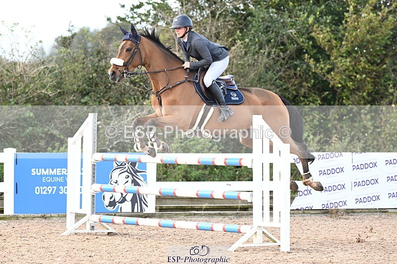 241023A-143516-01077 - Cls 4 Newcomers and 1.10m Open