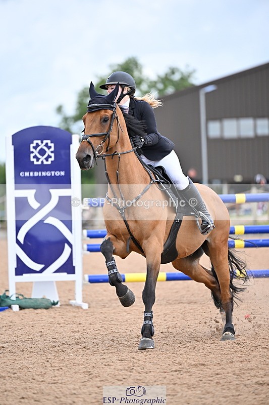 240726A-133921-01480 - Cls 3 Snr Foxhunter