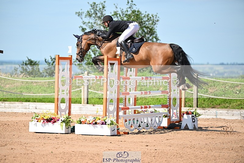 240718A-105721-04691 - Cls 1, 3 Star Small Tour 1.35m