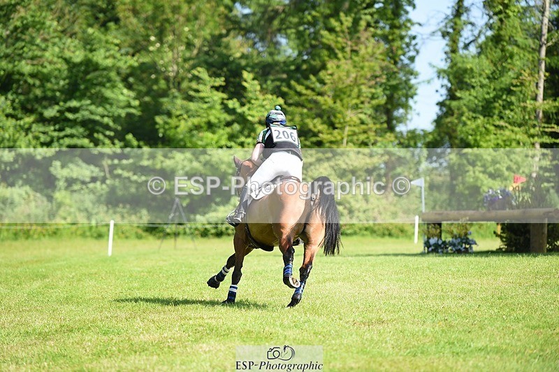 230527-095440-08452 - 206-MEXICAN_WAVE-Daisy_Bathe-XC