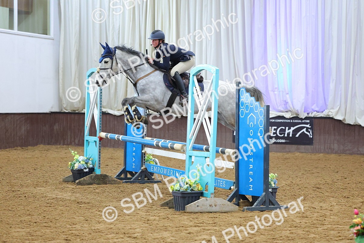 SBM_010049 - Class 21 - Nupafeed Supplements Senior Discovery/ 1m Open - First Round (1.00m)