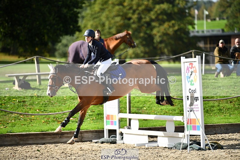 251004A-145351-01570 - Classes 8 & 9 70cm