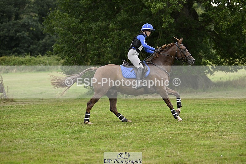 240825X-164941-37623 - 80cm XC 16.30 to 17.30