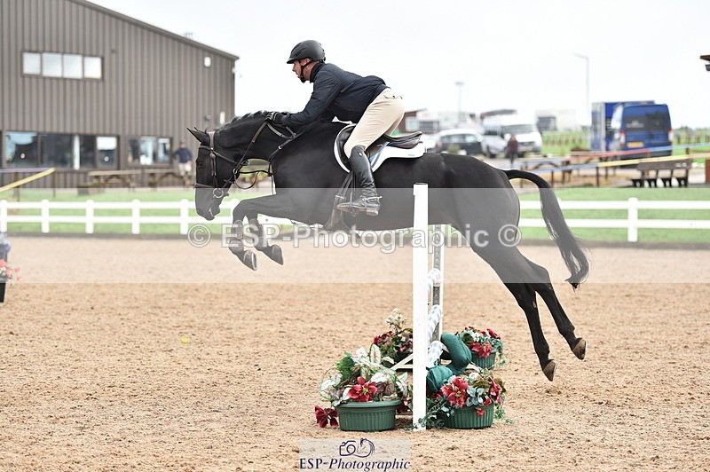 231013A-095710-00882 - Cls 6 British Novice & 90cm Open