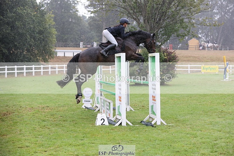 250830A-133438-06713 - Cls 16 Snr Newcomers and 1.10m Open