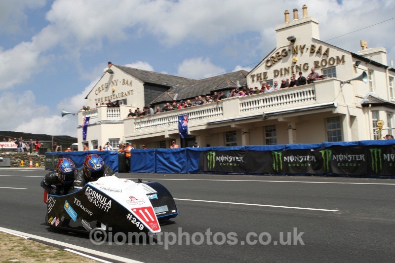 Karl Bennett / Lee Cain Kawasaki / T D racing - Sure Sidecar Race 1