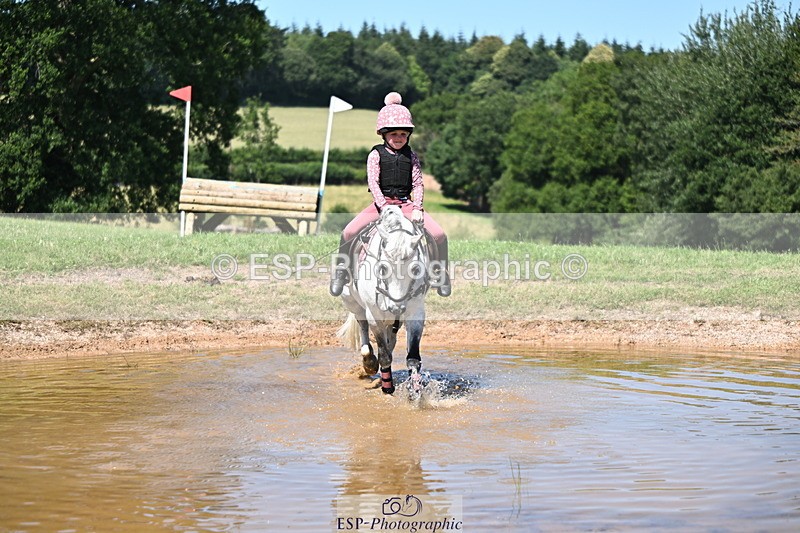 240729B-145920-02917 - Abbie's Group XC