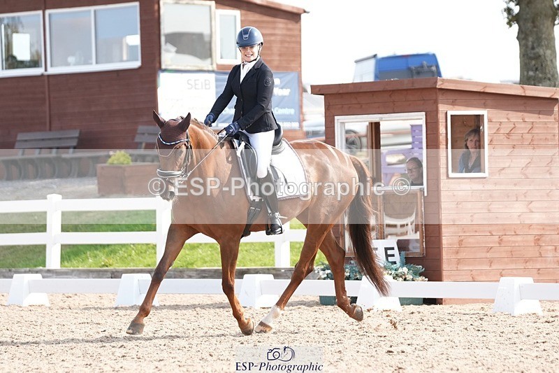 250817-101915-08320 - 132-Claire.GettinbyHeadmore.Dramatica