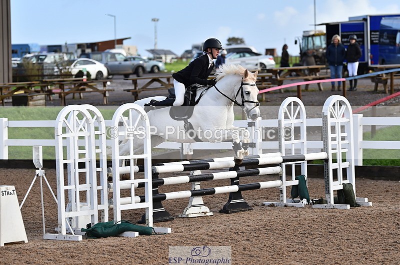 231028A-110936-00713 - Cls 2 British Novice & 80cm Open