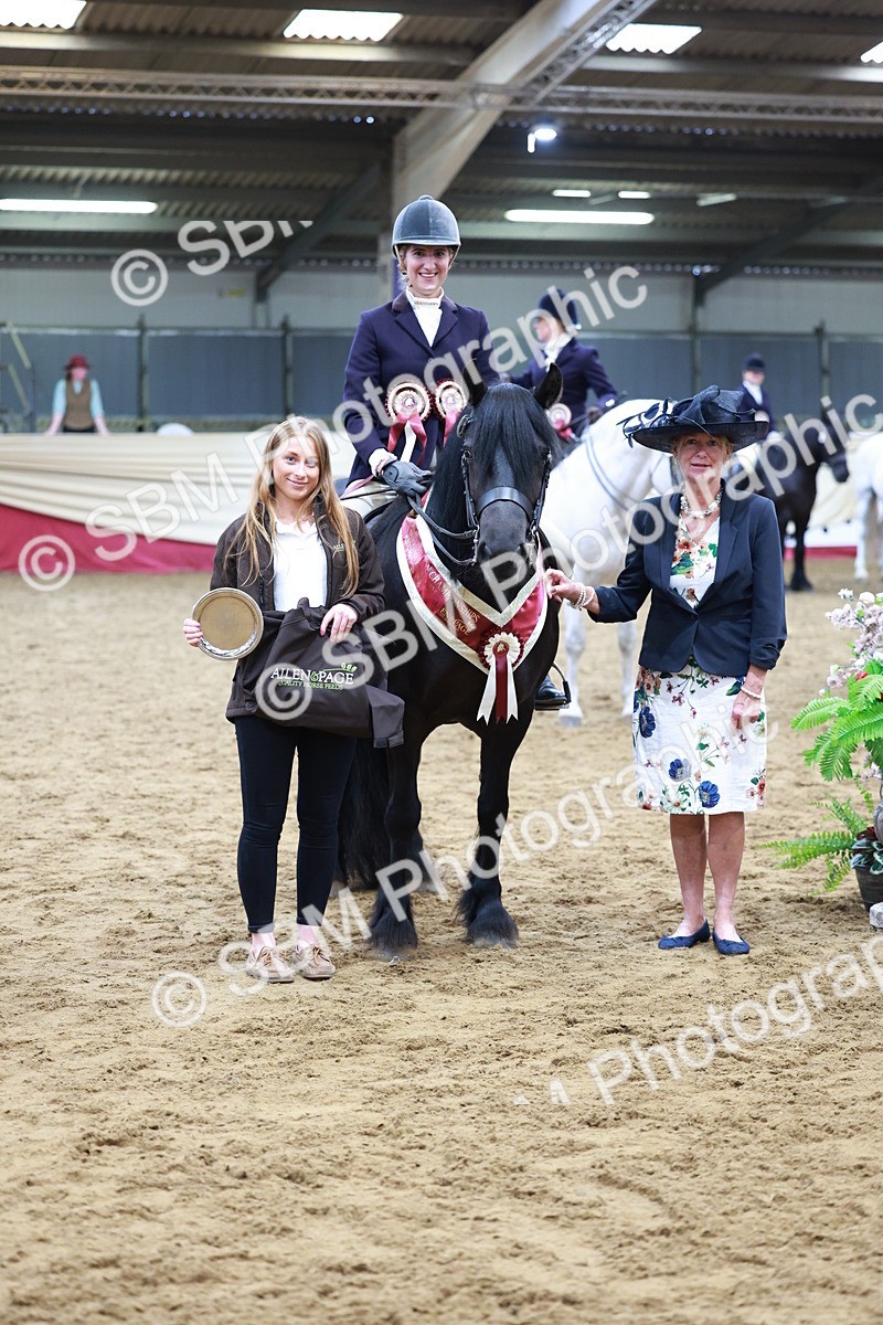 SBM_18895 - Class 952 - M&M Ridden Supreme Final