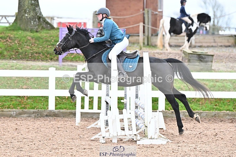 241117X-083318-03083 - Cls 02s Pony intro 70cm