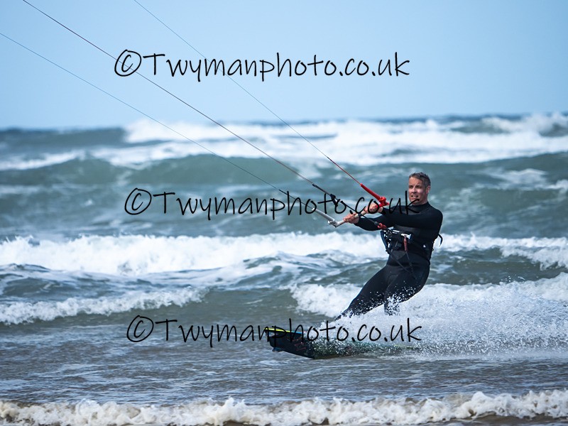 P5251820 - Westward Ho Kiters & Windsurfers 25/5