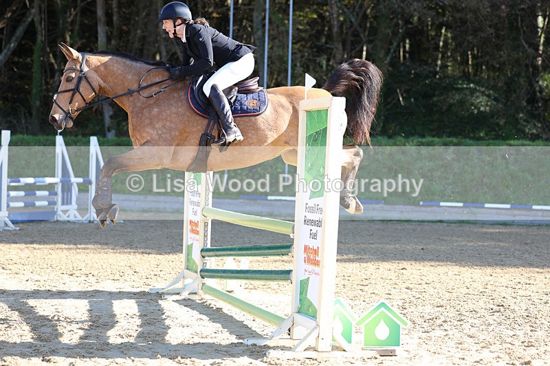 3E7A5297 - Class 4: Senior British Novice/90cm open