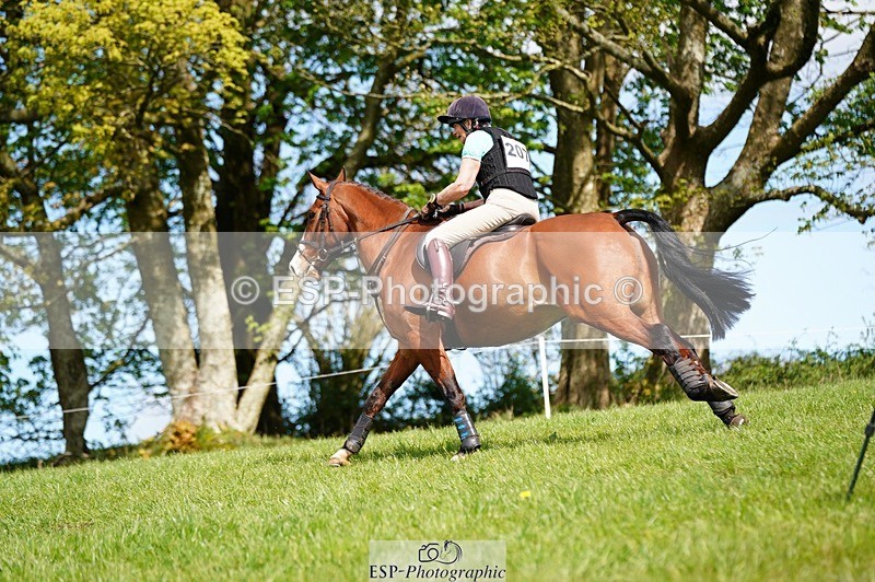 260418-130224-04086 - E-207-Fiona.Benger