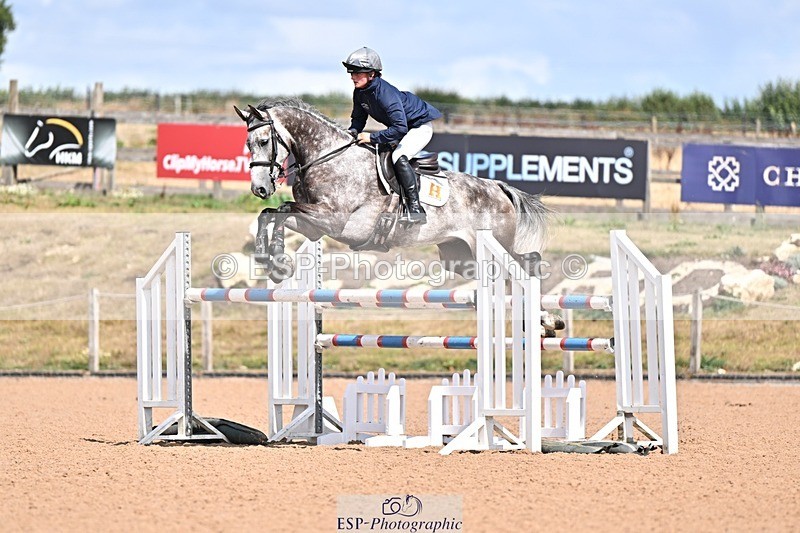 260819-145029-01228 - Cls 6 Foxhunter and 1.20m