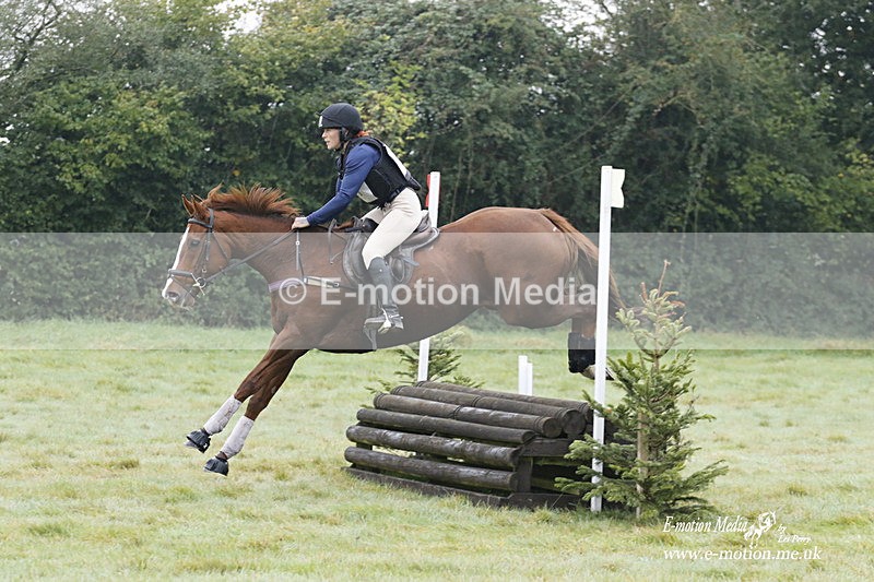 WWHT 171021 0367 - Novice Restricted (0.80m)  17/10/21
