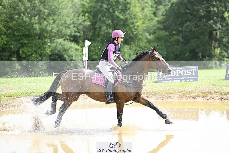 240804-120534-12533 - 367-Florrie_Ball-POLMARK_JAY_WALK