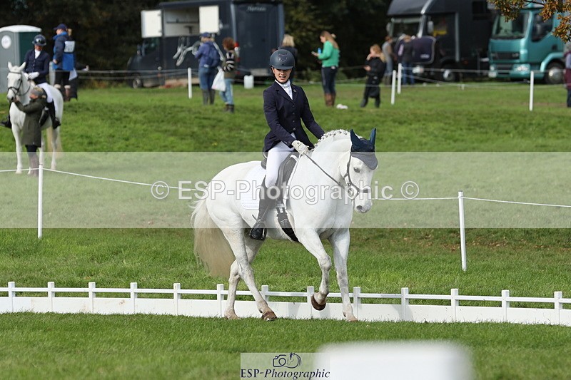 251024A-133813-12621 - H-652-Amelie.Perceval