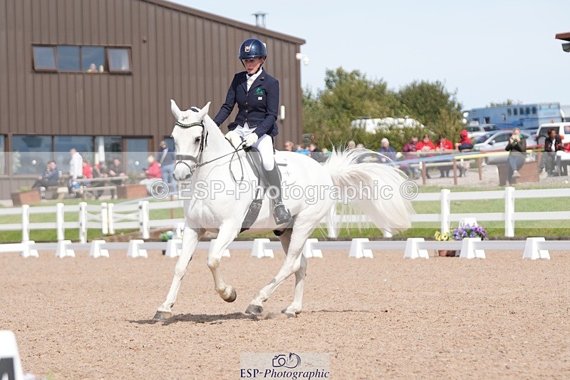 250906-135845-03828 - 067-Laura.PercyConobola.Cascade