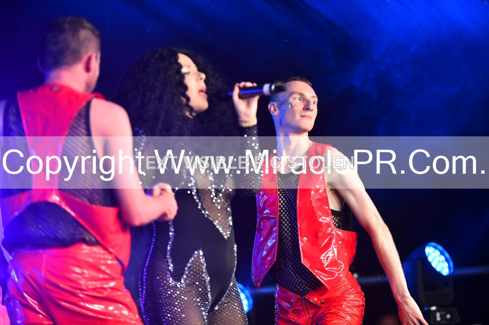 SH4_6770 - The Cher Experience