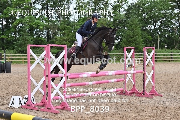 BPP_8039 - CLASS 11 SUN Senior BritiNovice/ 90cm Open