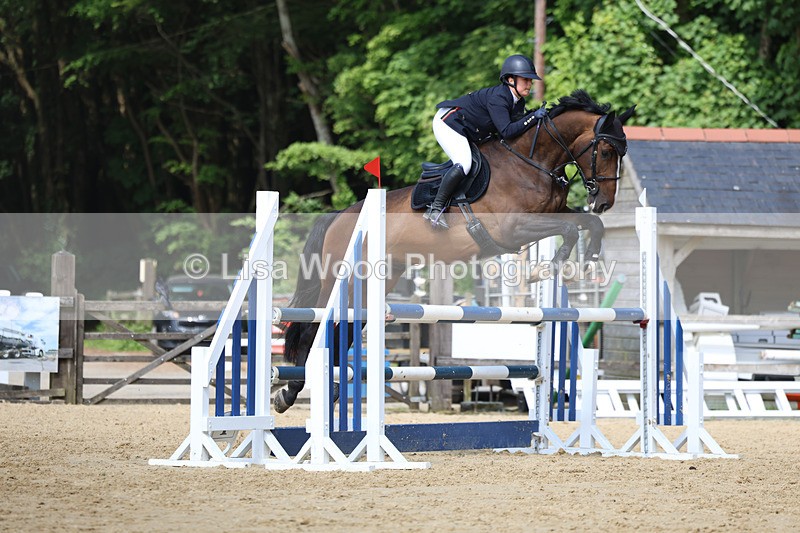 3E7A1209 - Class 14: Senior 1.15m Open