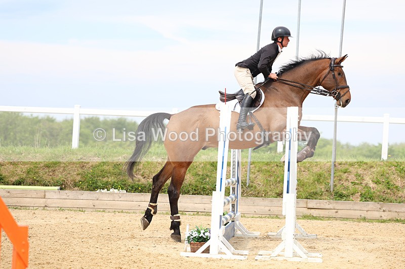 3E7A8595 - Class 4: Senior British Novice/90cm open