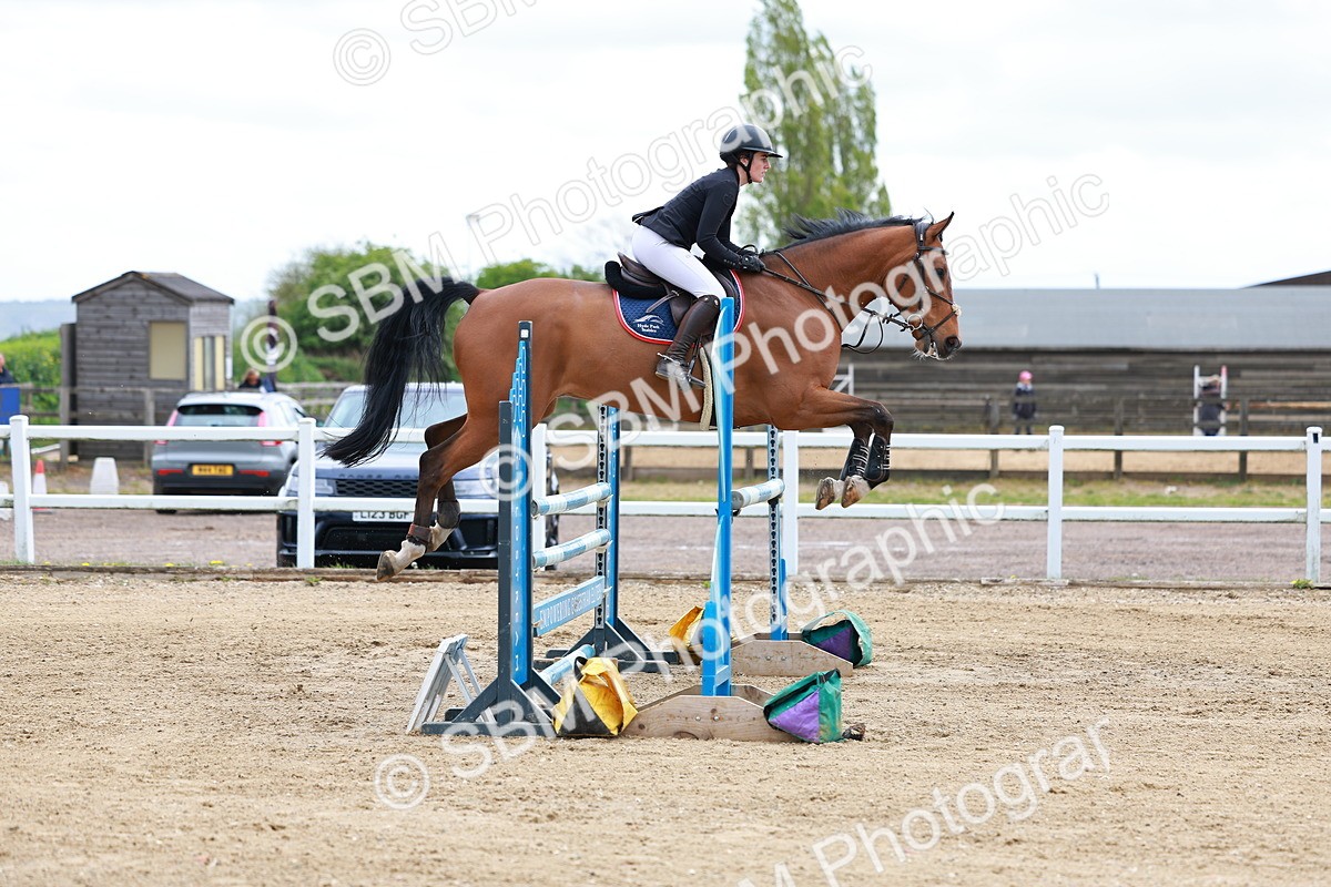 SBM_002282 - Class 10 - Senior Newcomers - 1.10m