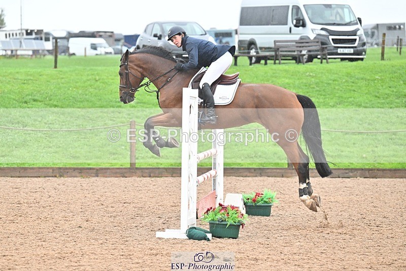 251003-123450-00763 - Cls 2 Newcomers and 1.10m