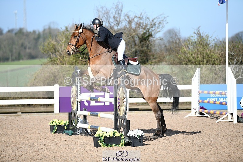 250330-102812-06123 - Cls 32 British Novice and 90cm