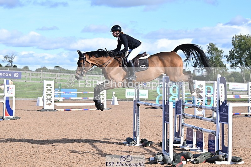 260923B-152416-00987 - Cls 06 Snr Fox & 1.20m Open