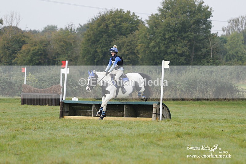 WWHT 171021 0659 - Novice Restricted (0.80m)  17/10/21