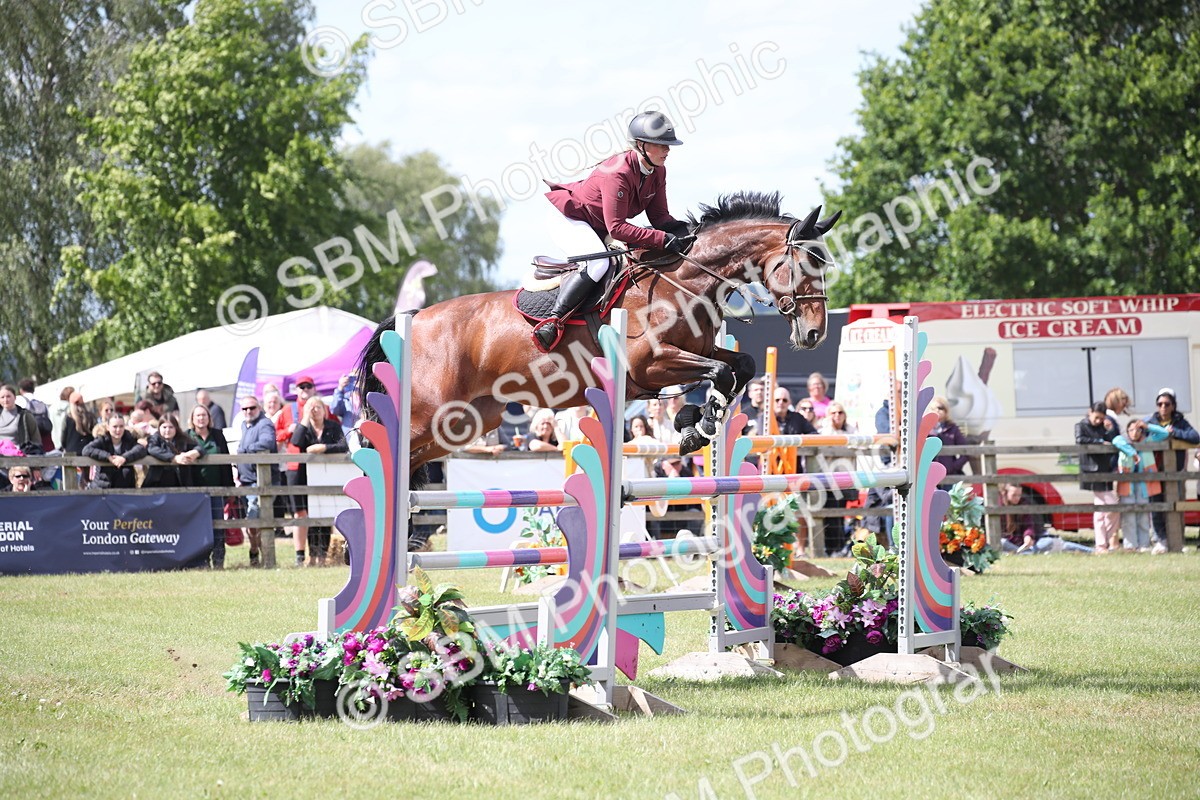 SBM_17514 - Class 208 - Senior Foxhunter 1.20m Open