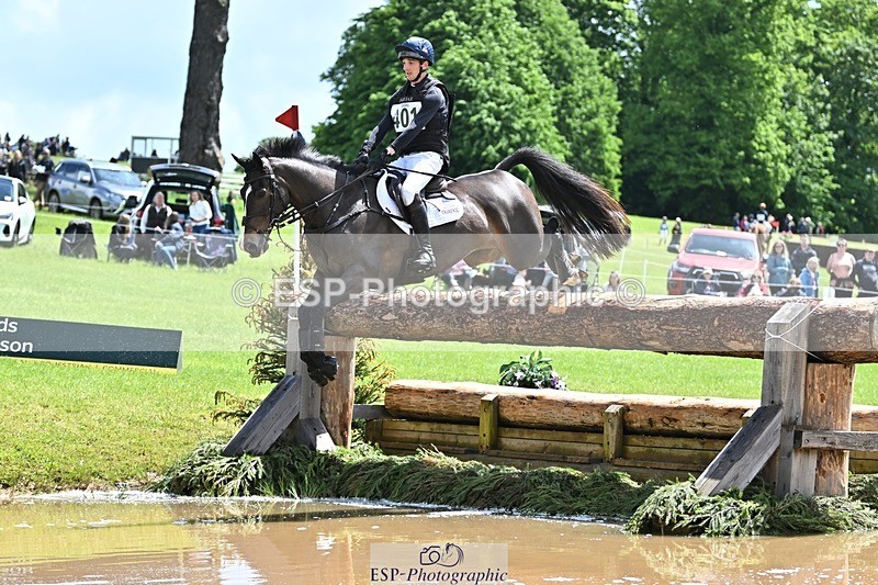 240526-122059-21952 - 401-PLOT_TWIST_B-Tom_Jackson