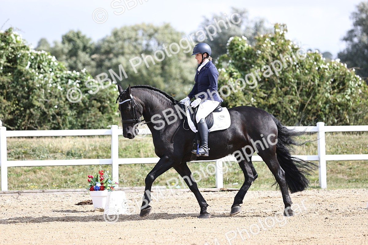 SBM_016093 - Class 14 - Novice 23 - 10.29-11.32