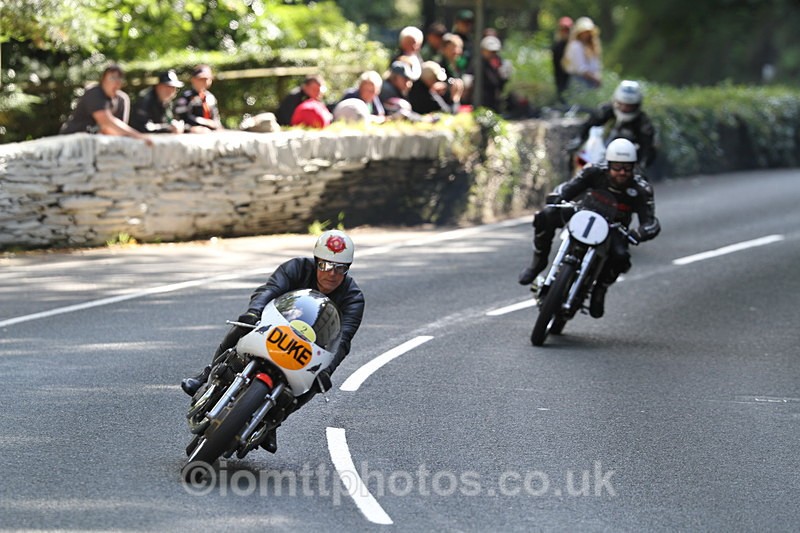 FOM_0869 - Classic TT Lap of honour