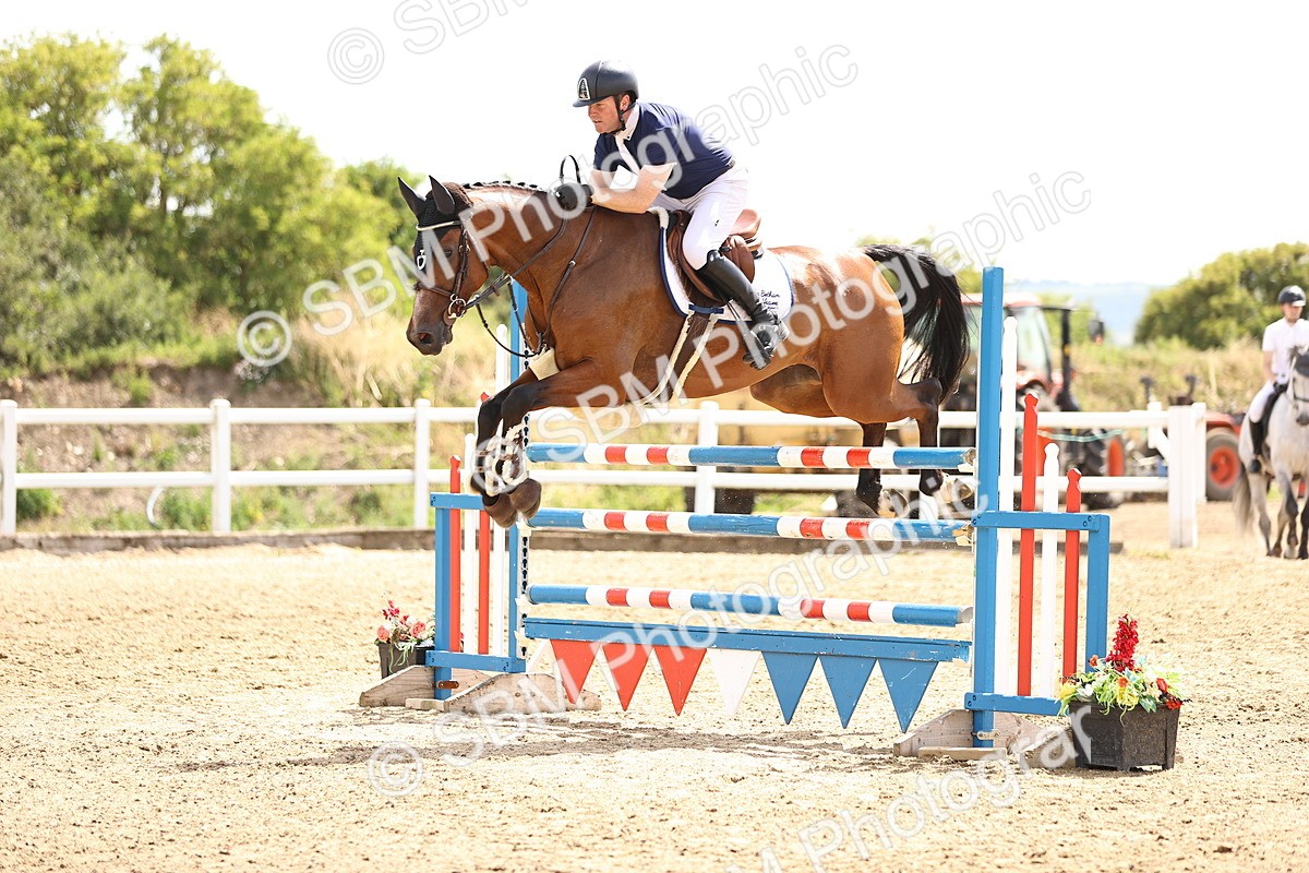 SBM_000599 - Class 15 - Redpost Equestian Senior Foxhunter - 1.20m
