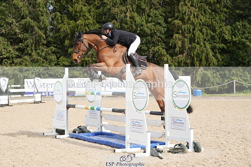 260322A-140317-01899 - 13 Foxhunter 1m 20 Open
