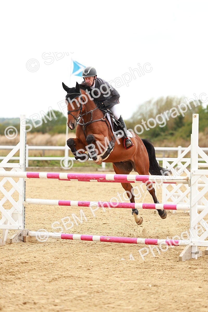 SBM_001505 - Class 4 - Senior Newcomers - 1.10m