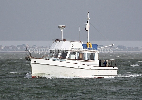 090424 JUMBA IMG_4982 - Motor Yachts