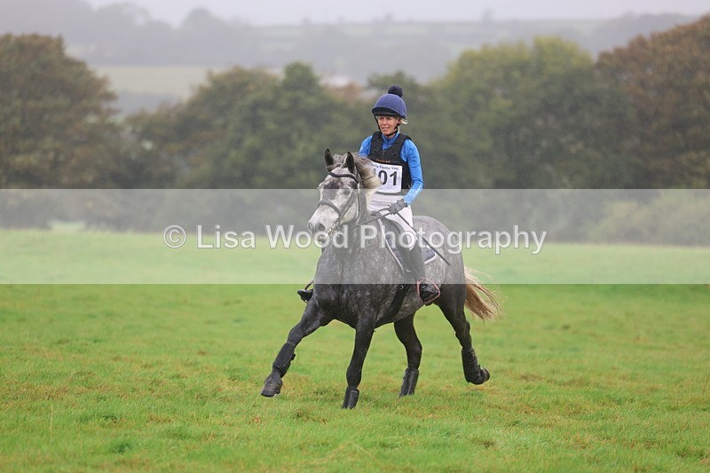 3E7A1807 - Class 4: 80cm: Box